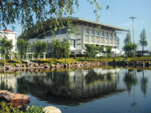 ���մ�ѧ�ۺ�¥